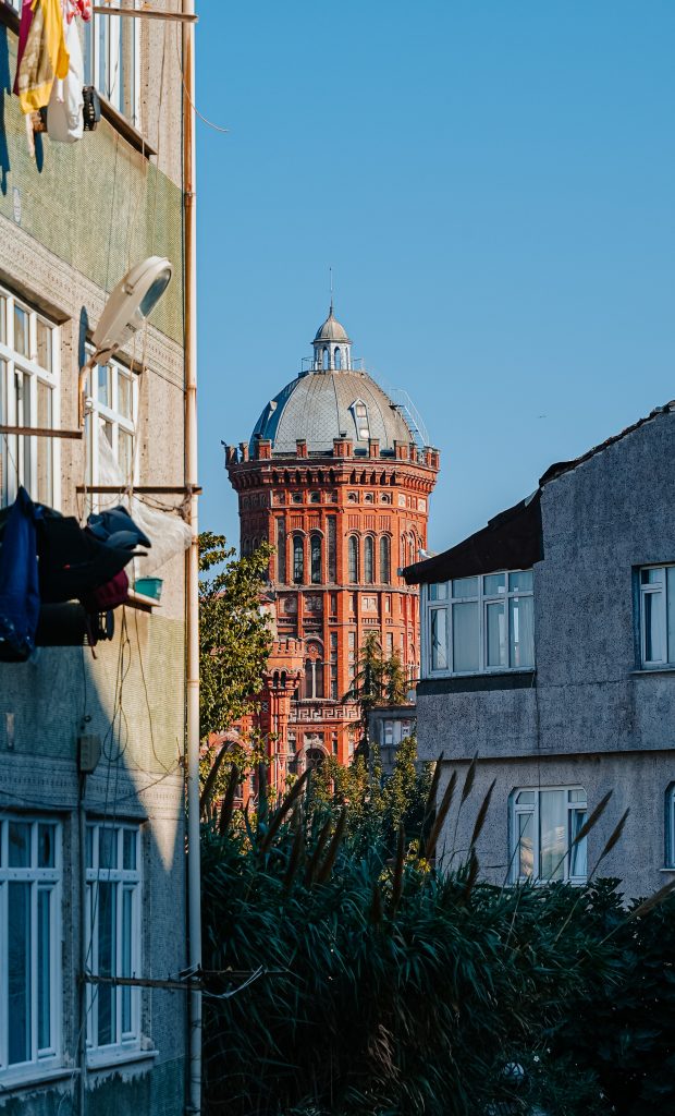 How Does Spirituality Differ From Religion? How Does Spirituality Differ From Religion?