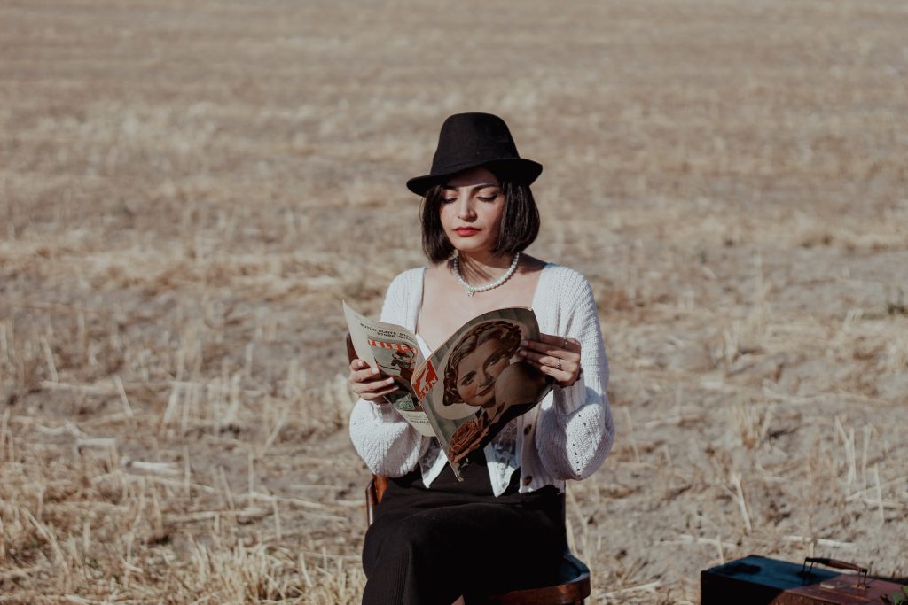 Understanding the Ten of Wands Tarot Card Meaning